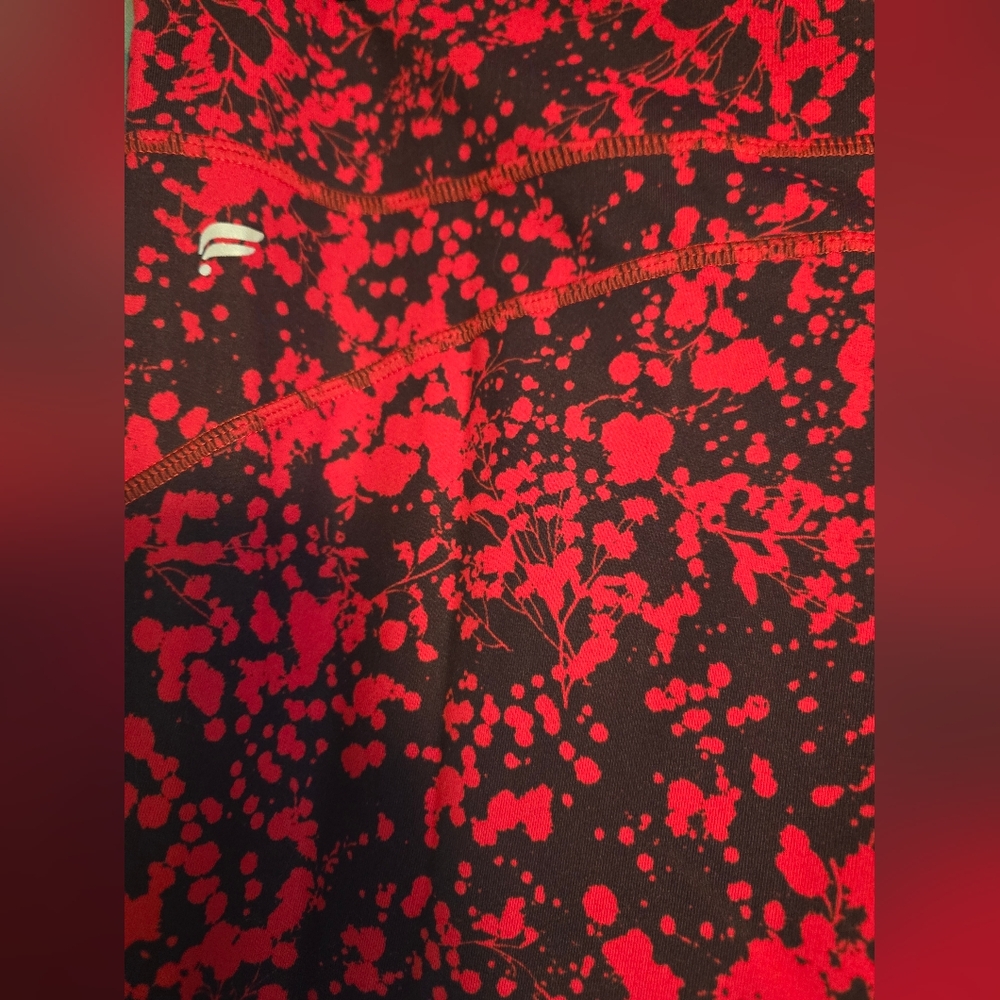 Vibrant Red and Black Patterned Leggings